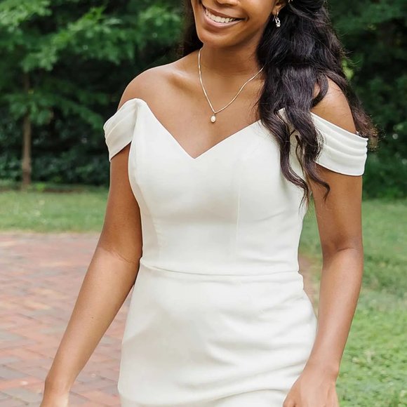 Wedding Dress- Essence of Australia D3457 - Picture 4 of 6